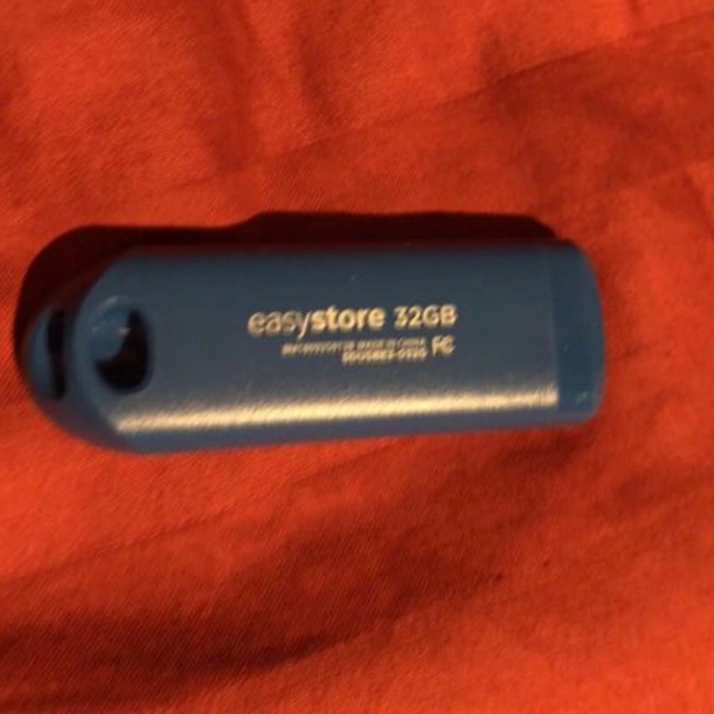 Flash drive - Picture 2 of 2